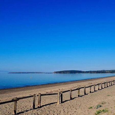 פוולהלי Beach Front Apartment מראה חיצוני תמונה