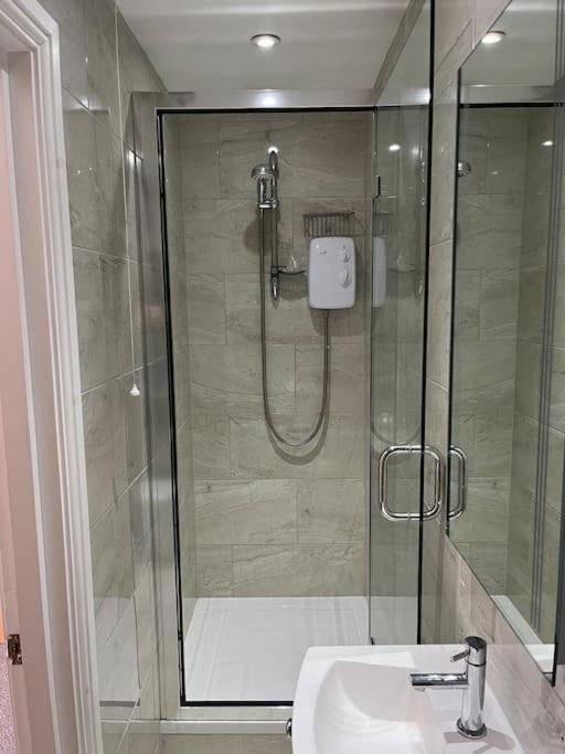 פוולהלי Beach Front Apartment מראה חיצוני תמונה